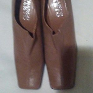 Shoes Tan casual never worn